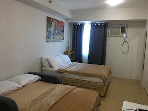 基本雙人或雙床房, 1 張標準雙人床及 1 張梳化床, 城市景 | 書桌、熨斗/熨衫板、免費 Wi-Fi