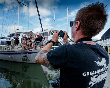 Rezeption. Coral Sea Dreaming Dive and Sail