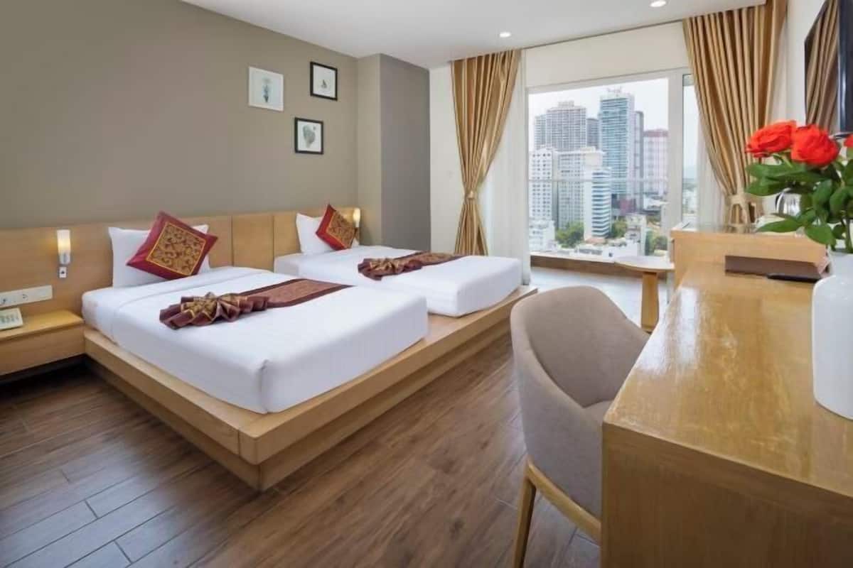 1 bedroom, minibar, in-room safe, desk