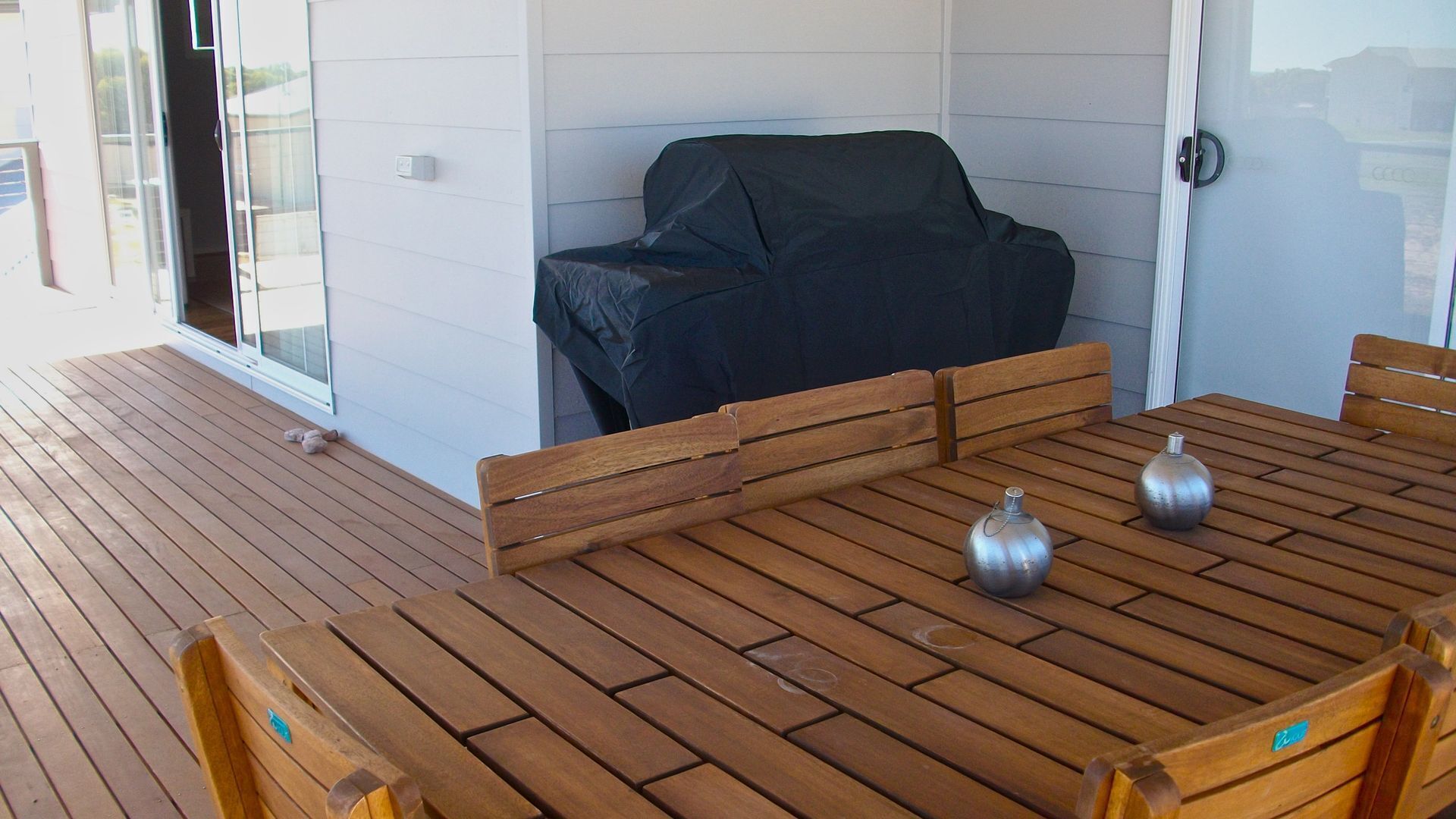 St Ives at Pt Hughes - A contemporary take on the \"Beach House\" for up to x10. — image 9