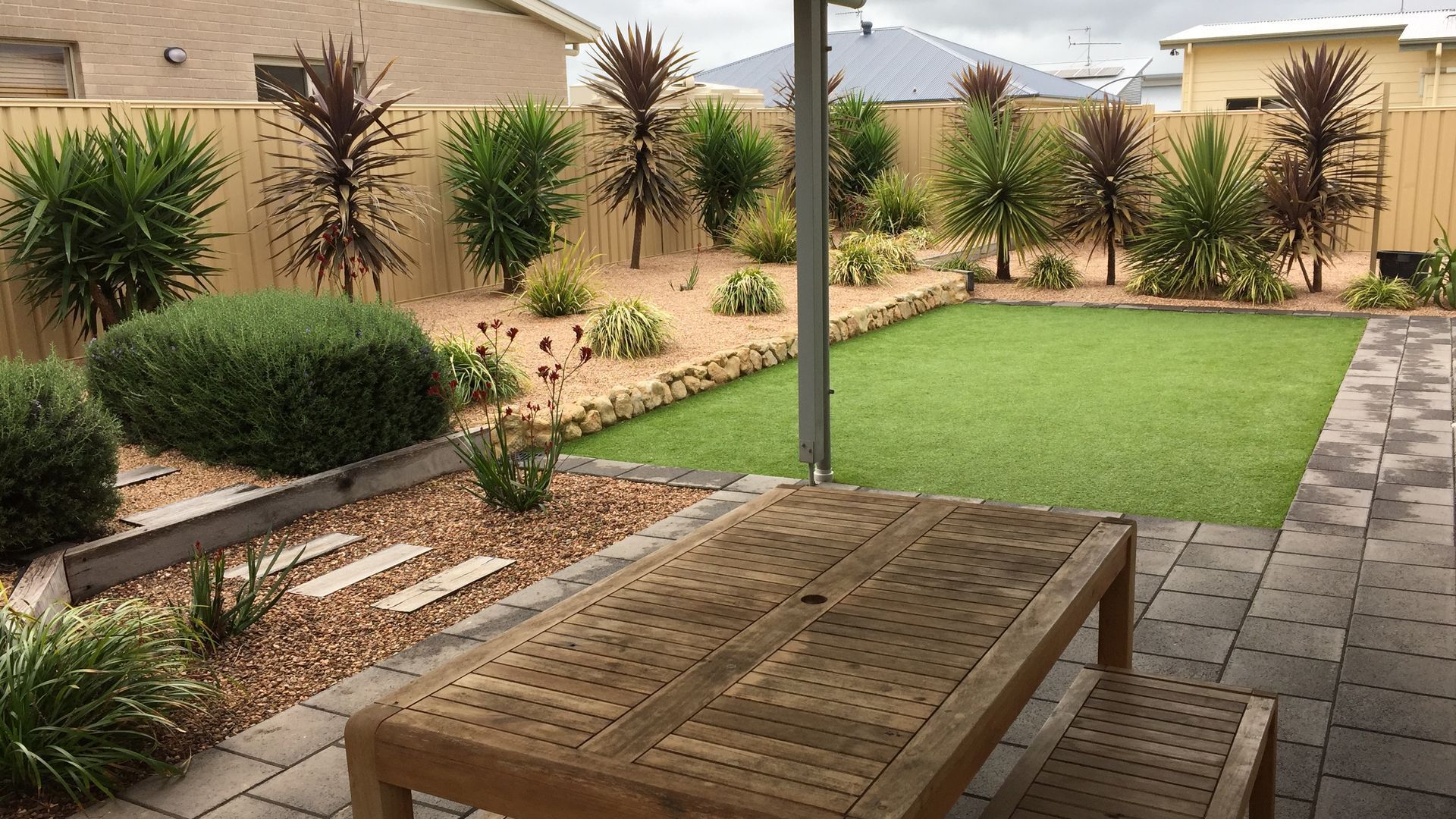 St Ives at Pt Hughes - A contemporary take on the \"Beach House\" for up to x10. — image 14