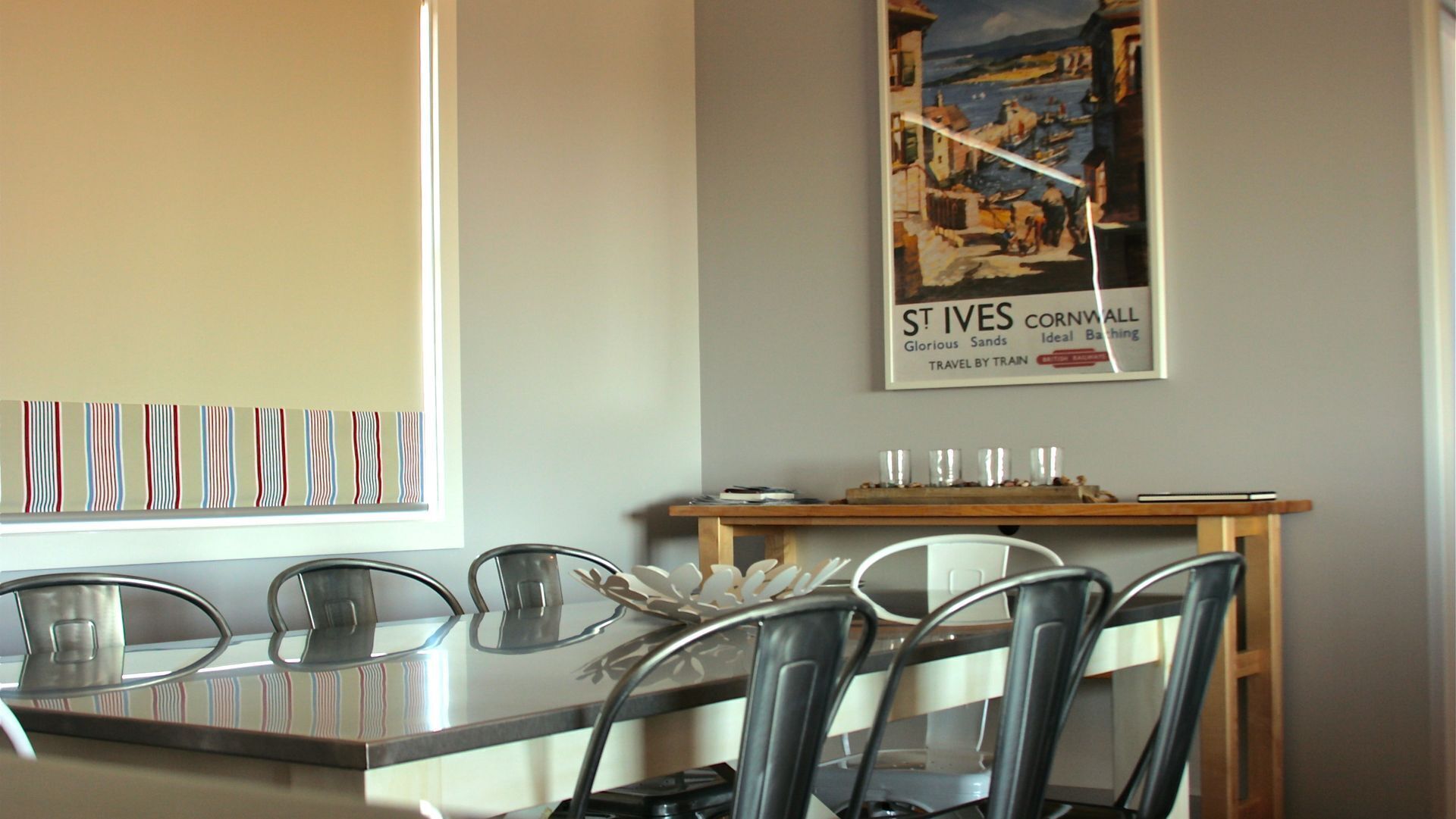 St Ives at Pt Hughes - A contemporary take on the \"Beach House\" for up to x10. — image 3