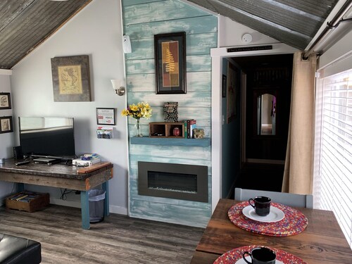 Ainutlaatuinen! Eklektinen ja kauhea Chic!