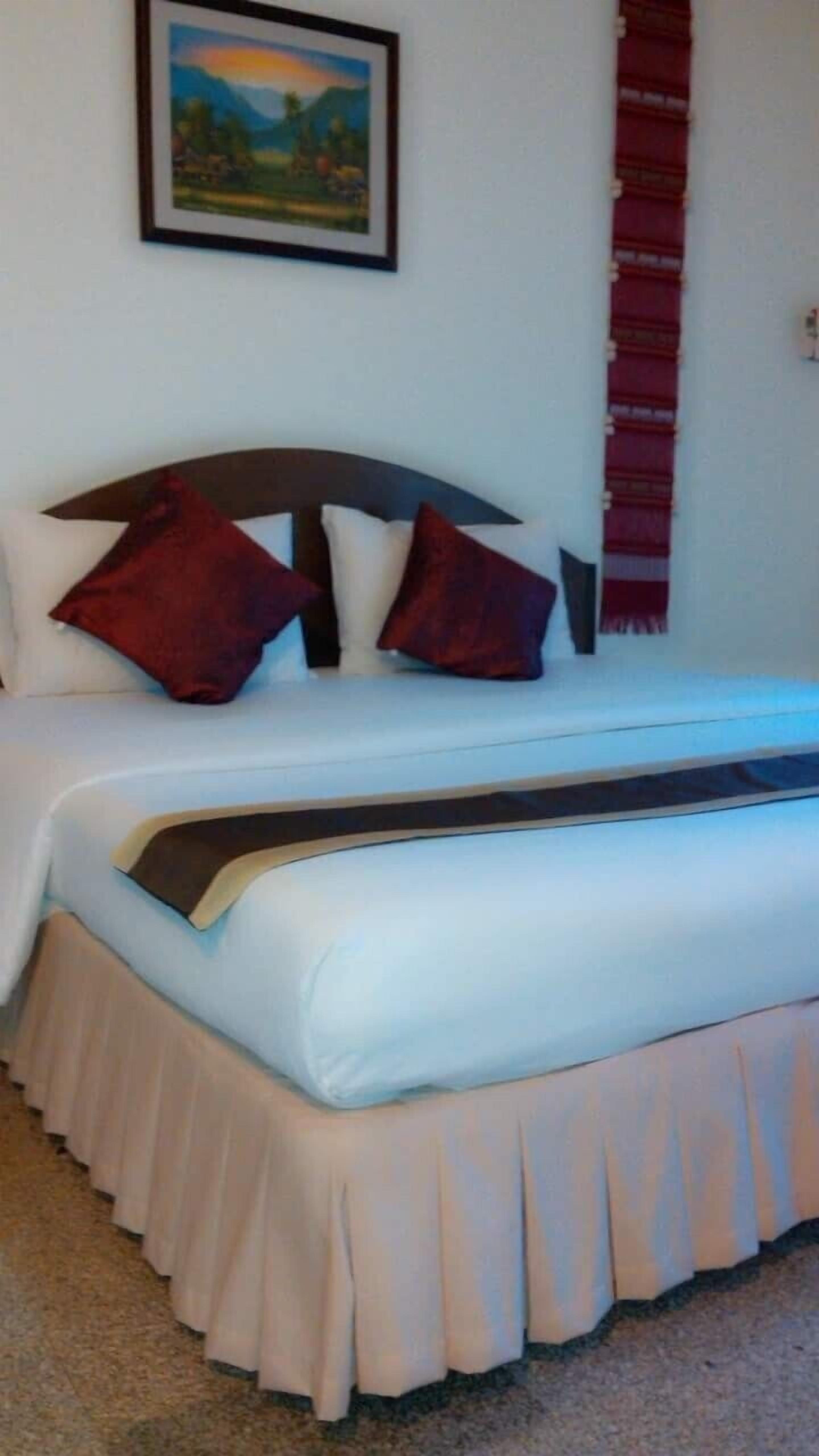 Standard Room | Minibar, blackout curtains, rollaway beds, free WiFi