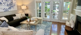 Walk to Main St & Falls Park, 2 bedroom Townhouse with 2 parking spots