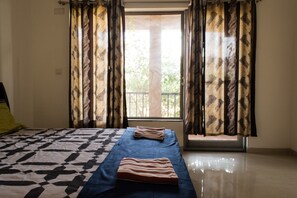 4 bedrooms, rollaway beds