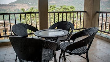 Standard Villa, 4 Bedrooms | Balcony