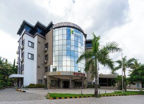 Exterior - Treebo Westview (Umargam)