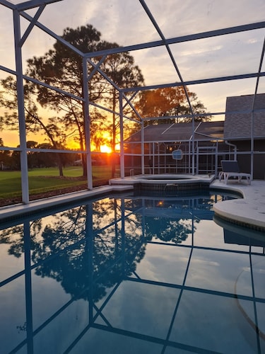 Beautiful luxury golf villa with private pool & spa
