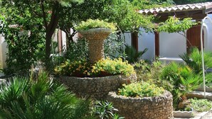 Property grounds - cottage on the beach (Sciacca)