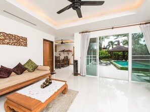 Library - Kiara Villa (Thep Kasattri)