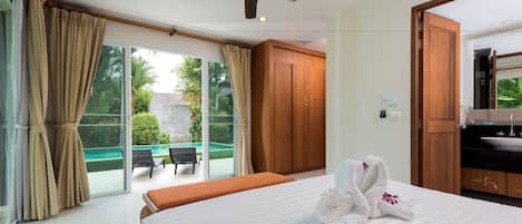 1 Bedroom Villa with Private Pool | In-room safe, desk, blackout drapes, free WiFi