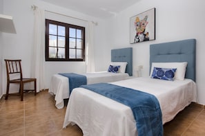2 habitaciones, tabla de planchar con plancha y wifi gratis 