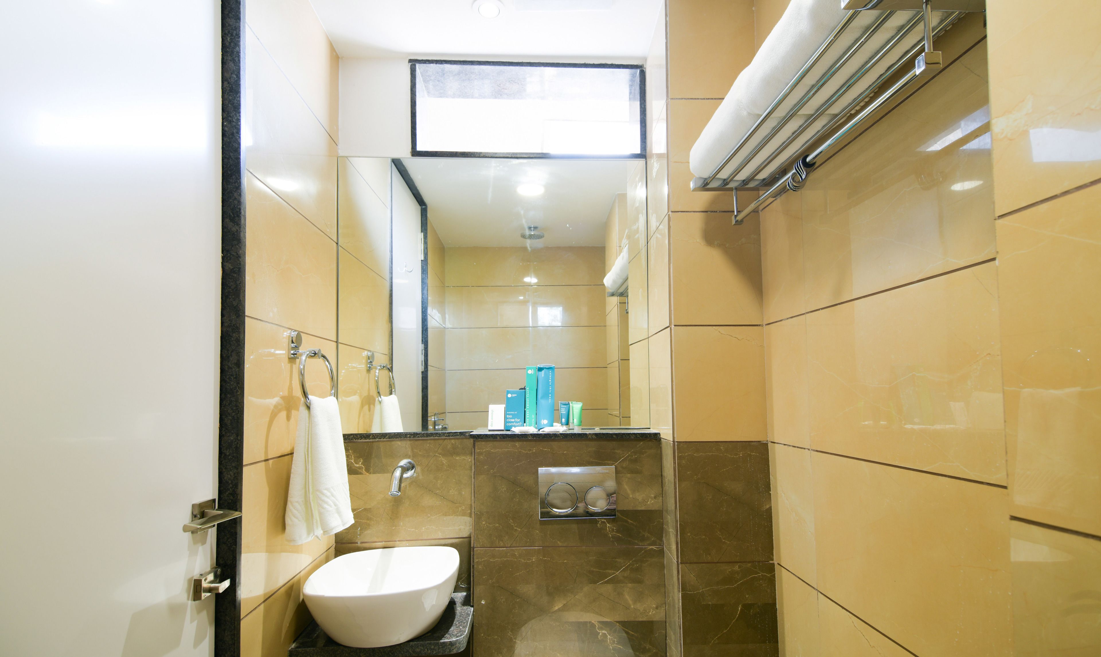 standard room, smoking | bathroom | shower, free toiletries, towels