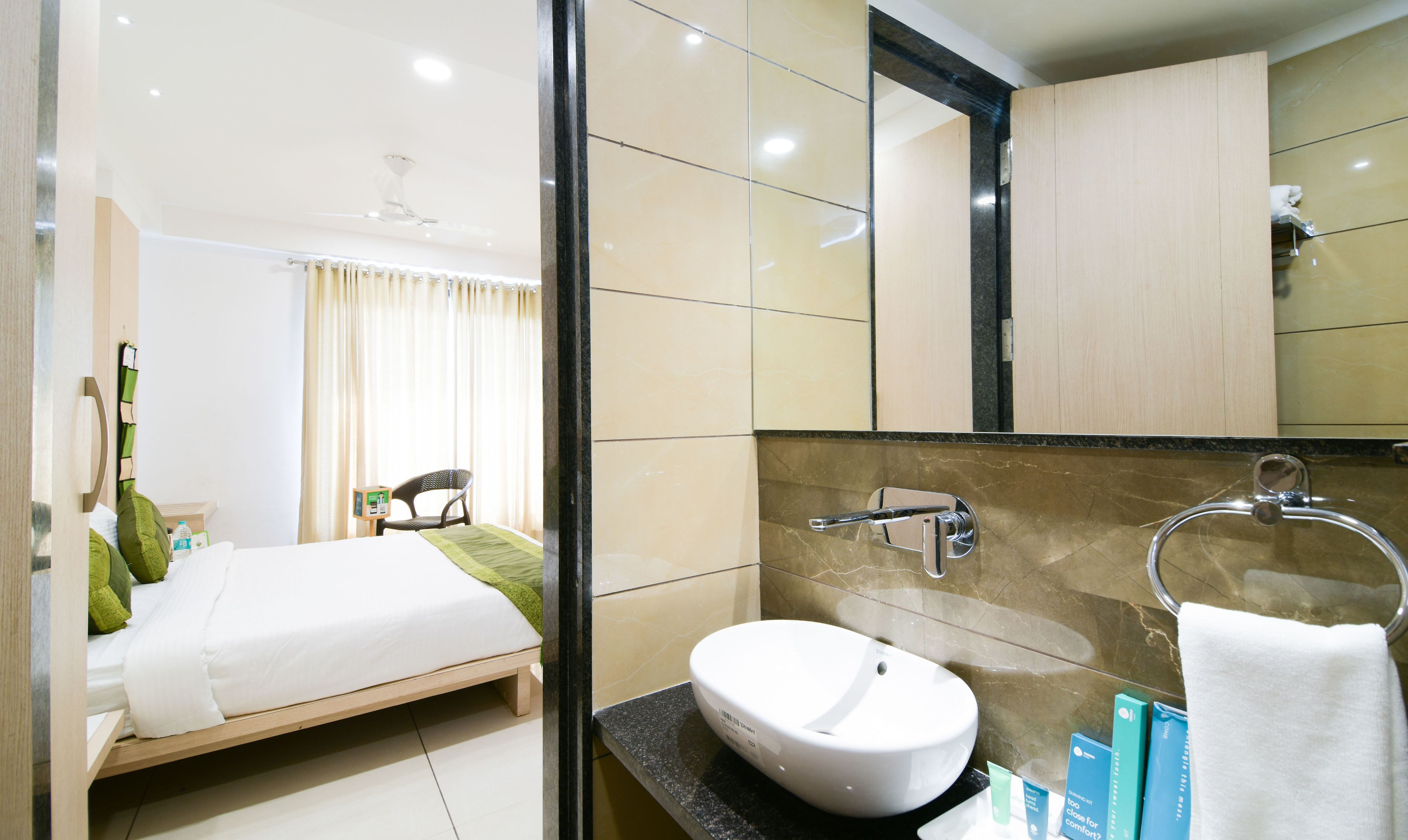 standard room, smoking | bathroom | shower, free toiletries, towels