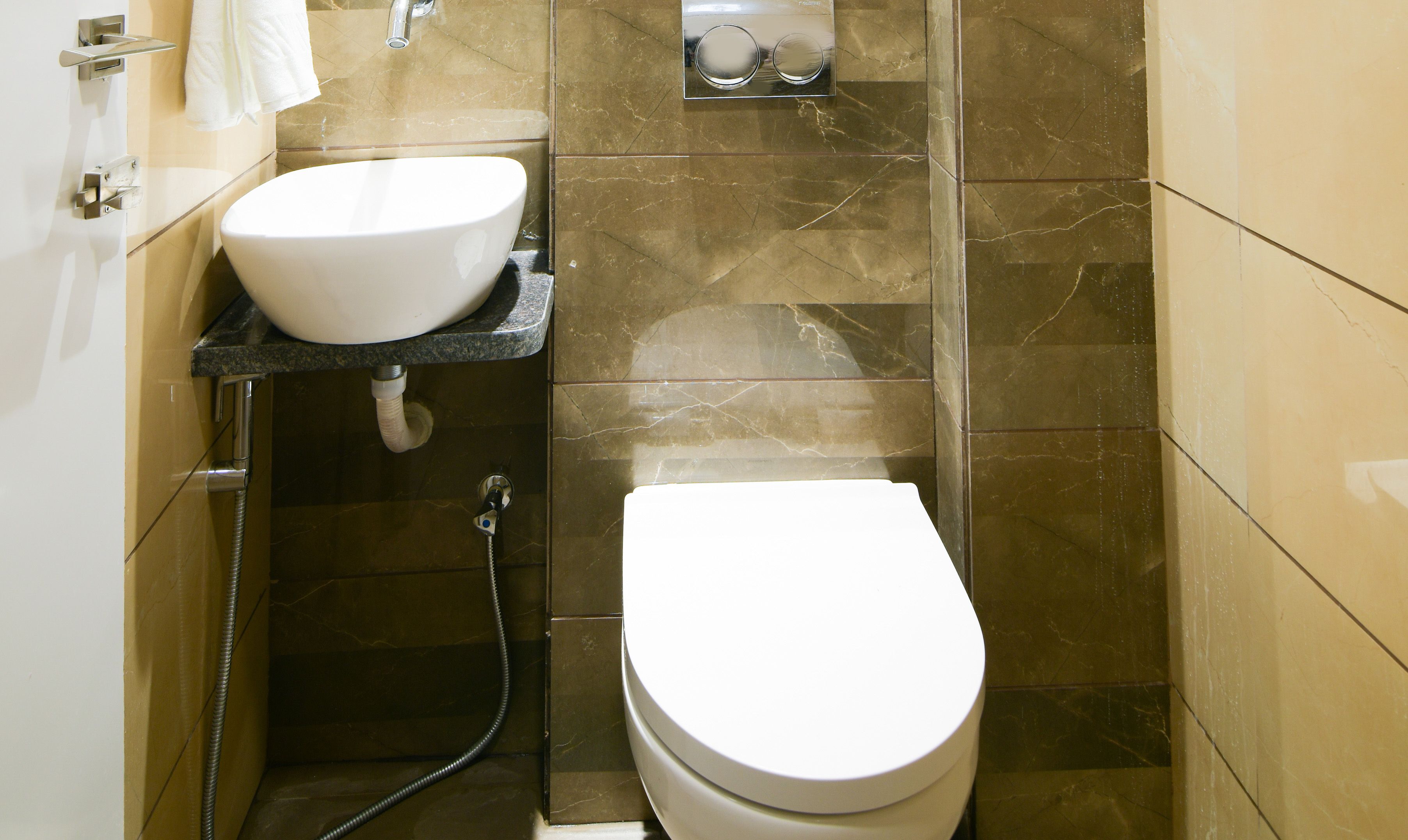 standard room, smoking | bathroom | shower, free toiletries, towels