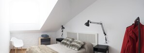 2 Schlafzimmer, schallisolierte Zimmer, Bügeleisen/Bügelbrett