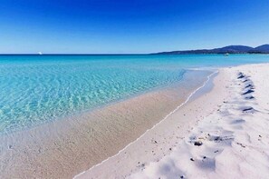 On the beach - San Teodoro: Villa 4 places near La Cinta beach (San Teodoro)