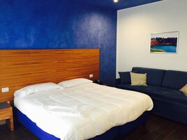 Junior Suite | Minibar, in-room safe, desk, soundproofing