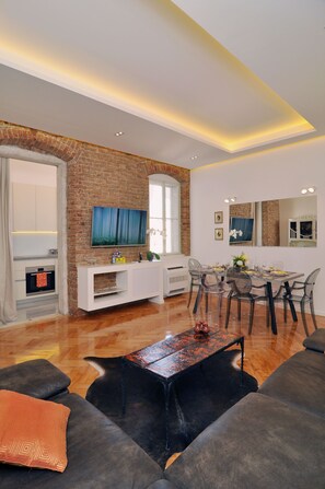 Smart TV - Apartment Barbara Centrum Old town, luxury comfortable and quite location (Split)