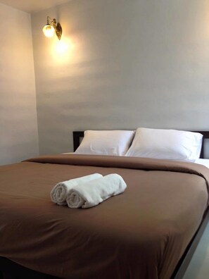Standard Double Room | Desk, free WiFi - Eskimo Resort (Phetchabun)