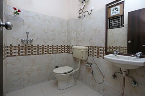 Bathroom | Shower - Hotel Avalon Palace (New Delhi)