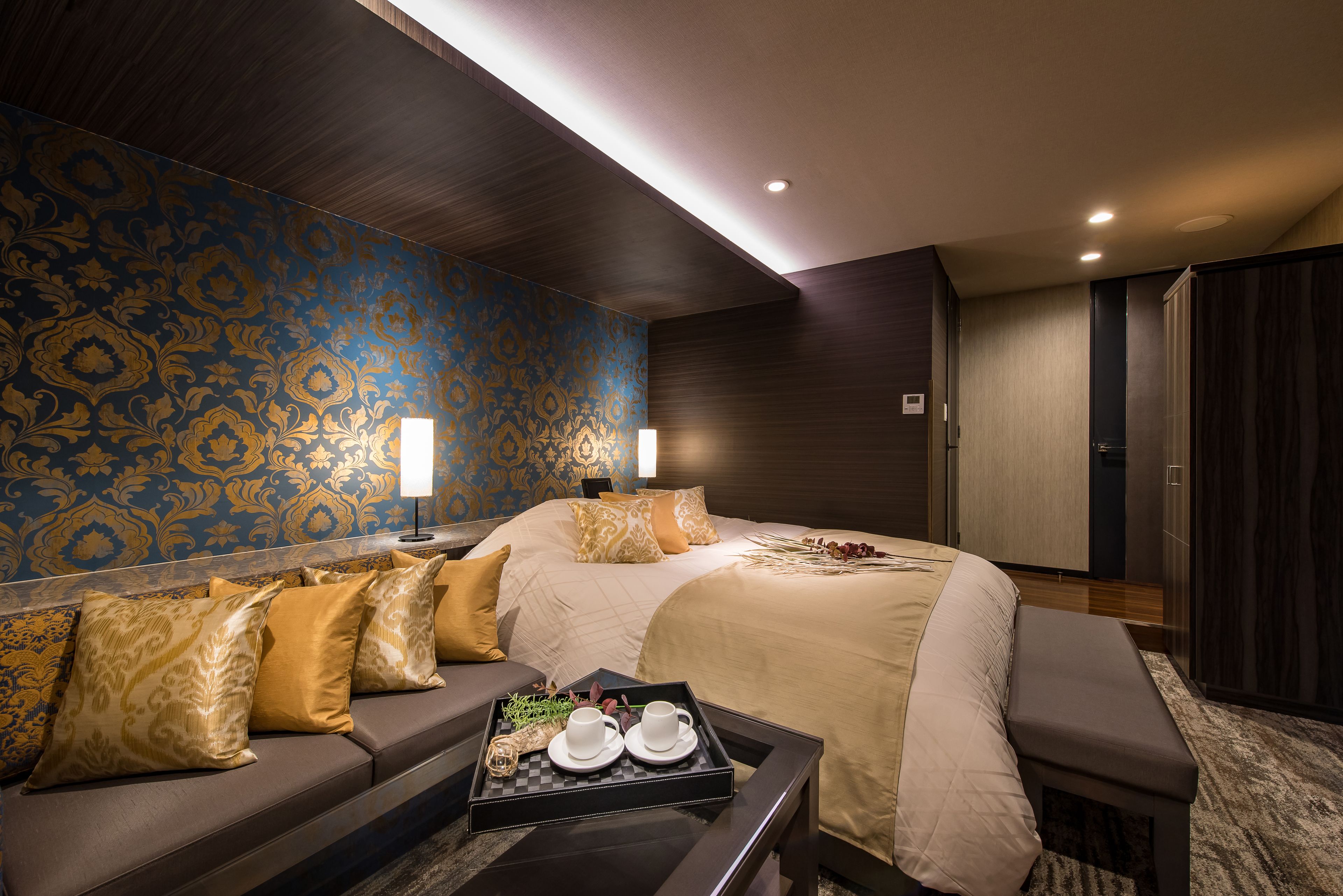 deluxe double room, smoking | down duvets, desk, blackout curtains, soundproofing