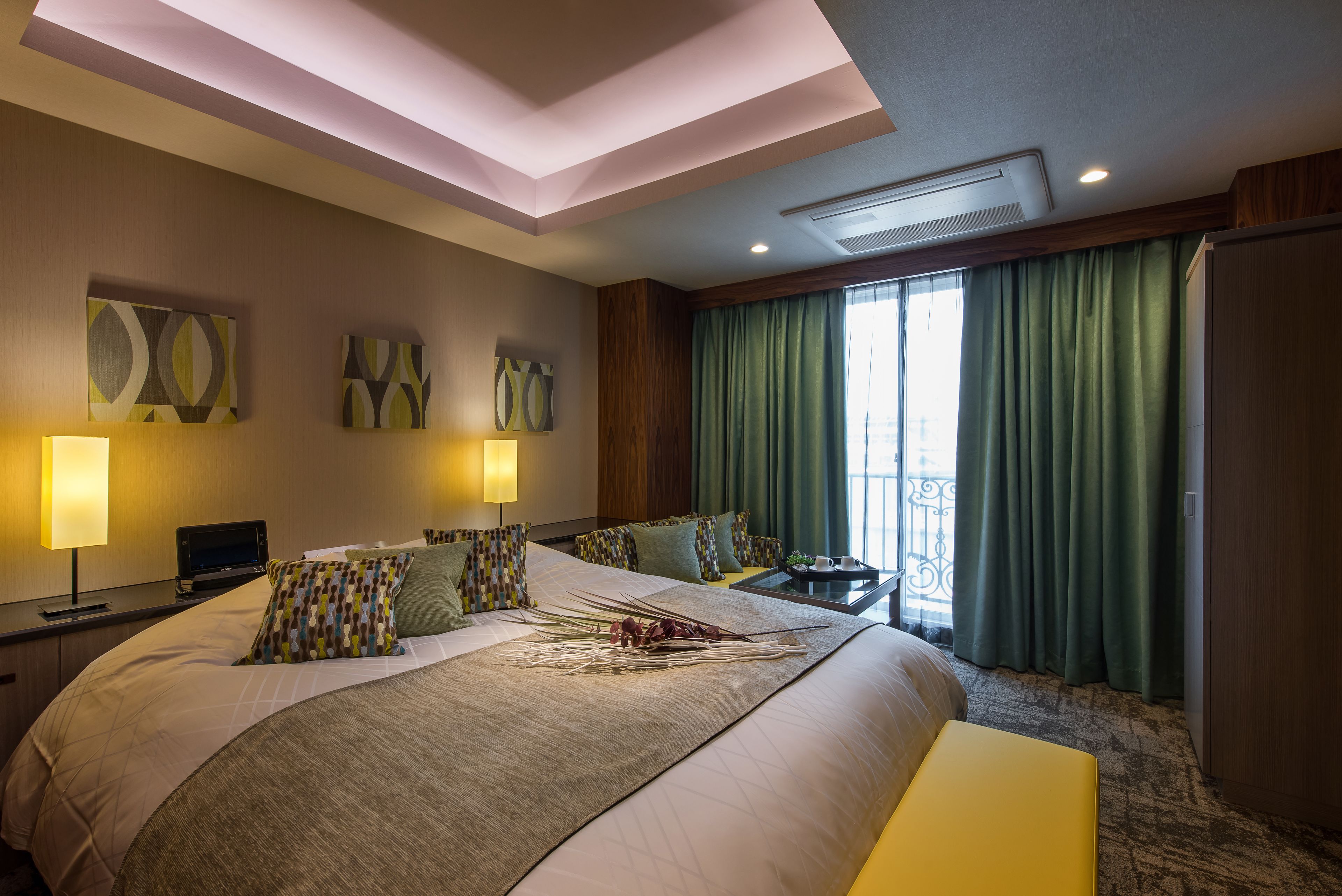 Standard Double Room, Smoking | Down comforters, desk, blackout drapes, soundproofing