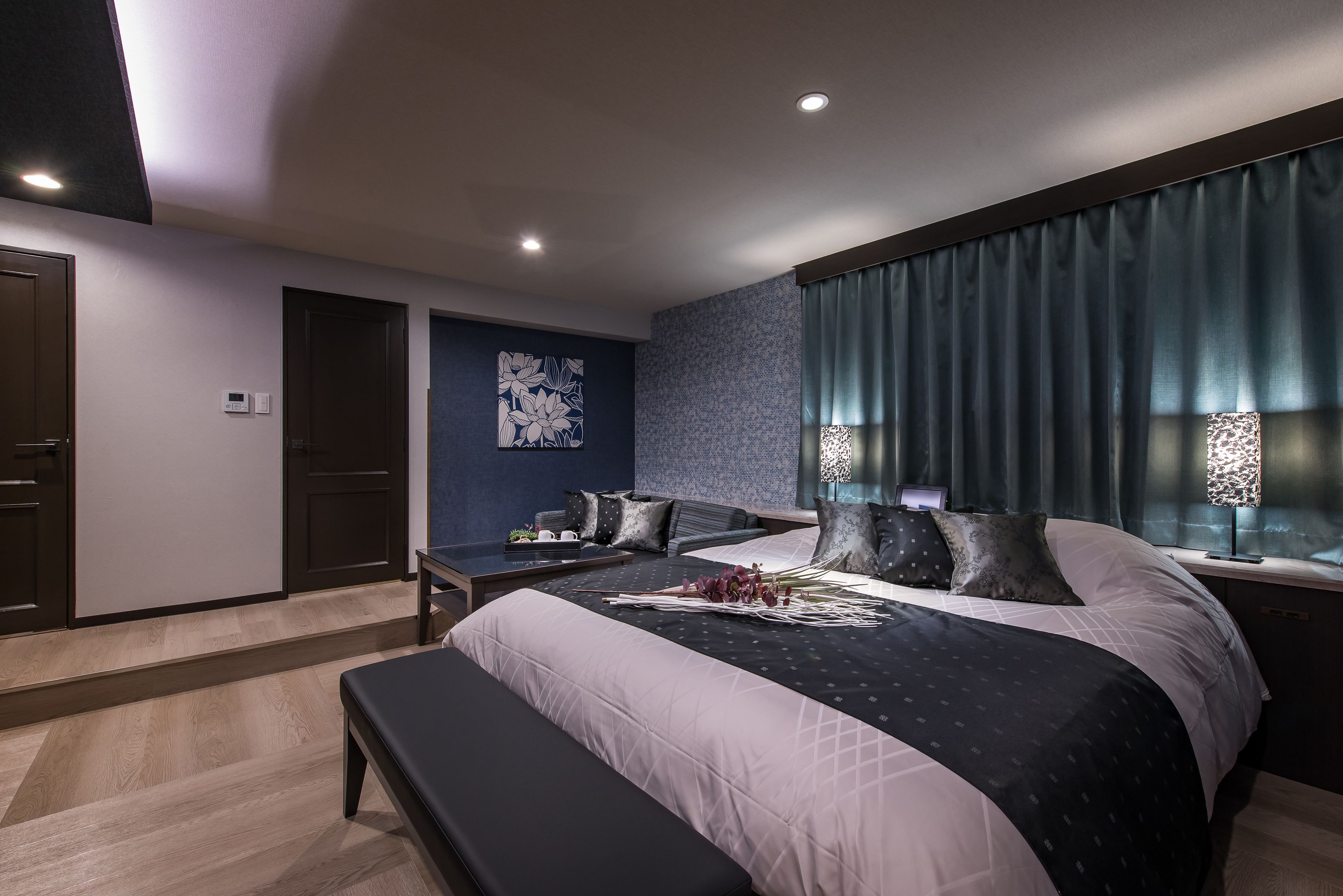 deluxe double room, smoking | down duvets, desk, blackout curtains, soundproofing