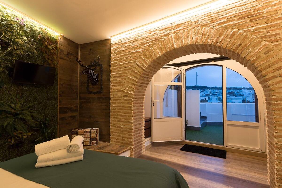 laptop workspace, iron/ironing board, free wifi, bed sheets