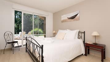 Villa 5 pièces - 10 personnes | 5 bedrooms, premium bedding, iron/ironing board, free cribs/infant beds