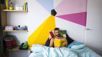 5 slaapkamers, een strijkplank/strijkijzer, gratis wifi, beddengoed