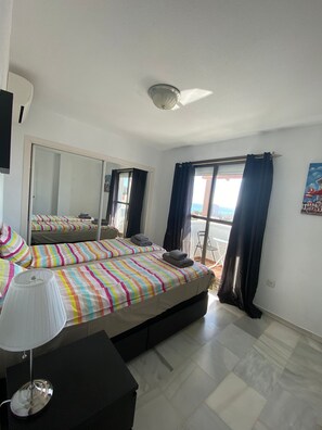 2 makuuhuonetta, silitysrauta/-lauta, Wi-Fi, vuodevaatteet