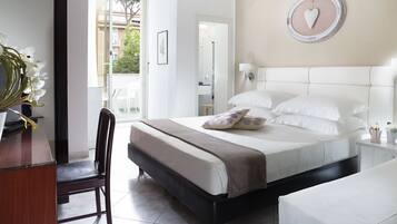 Minibar, in-room safe, soundproofing, free WiFi