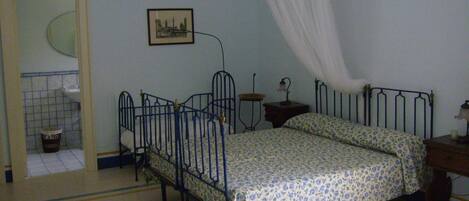 Chambre Double | Literie de qualité supérieure, draps fournis