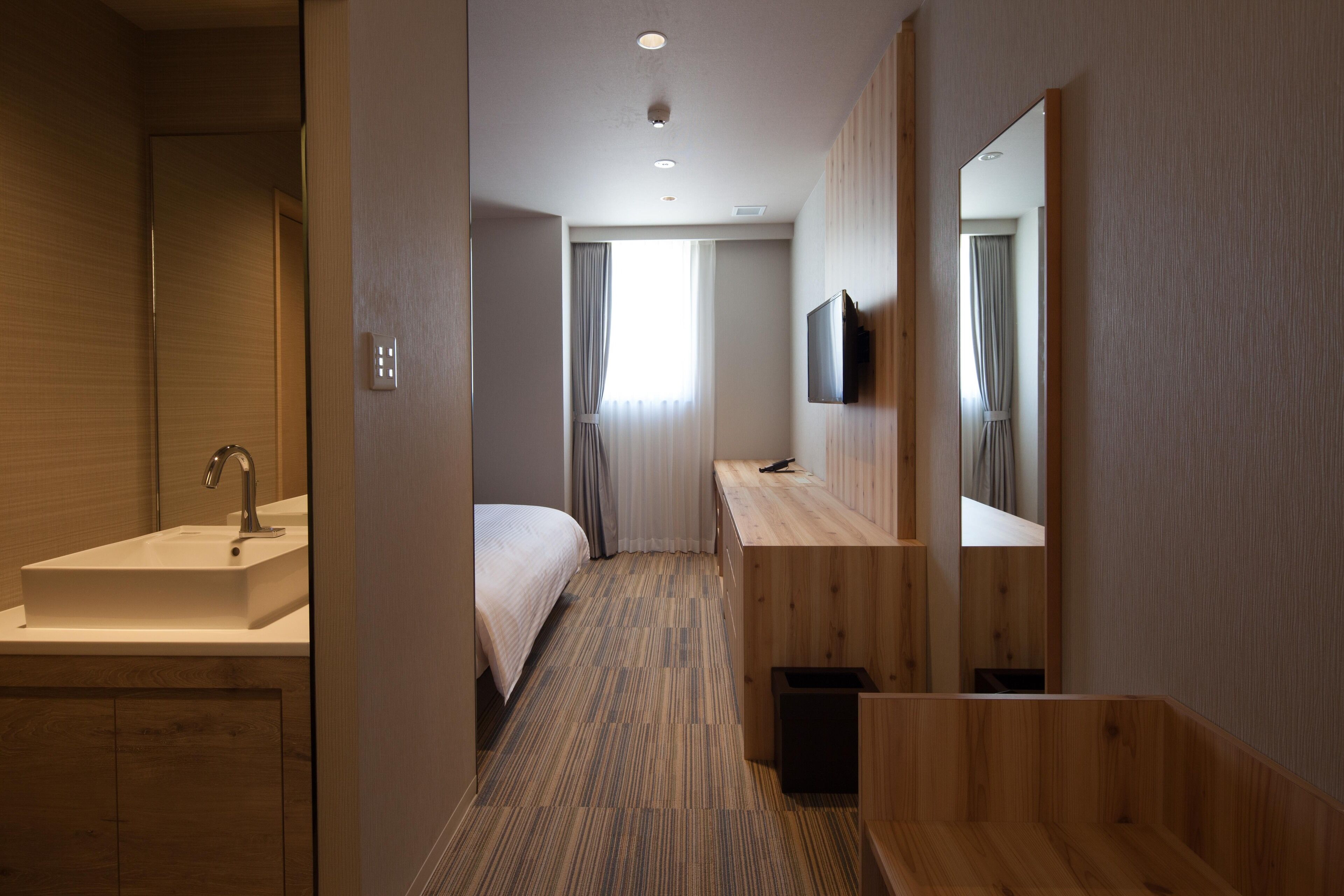 Phòng đôi, 1 giường đôi, không hút thuốc (2 Beds and 1 Extra Bed) | Két bảo mật tại phòng, phòng cách âm 