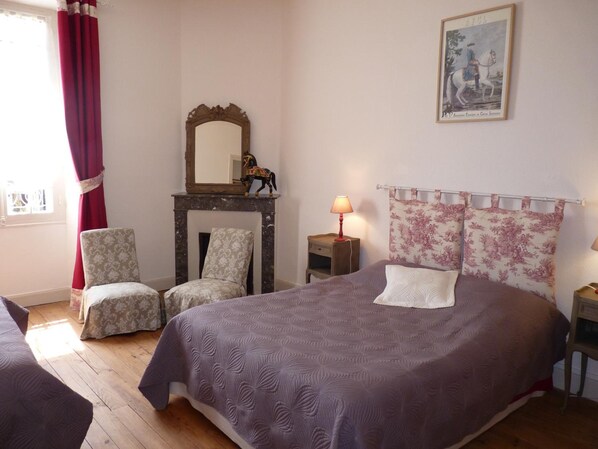 Desk, cots/infant beds, free WiFi