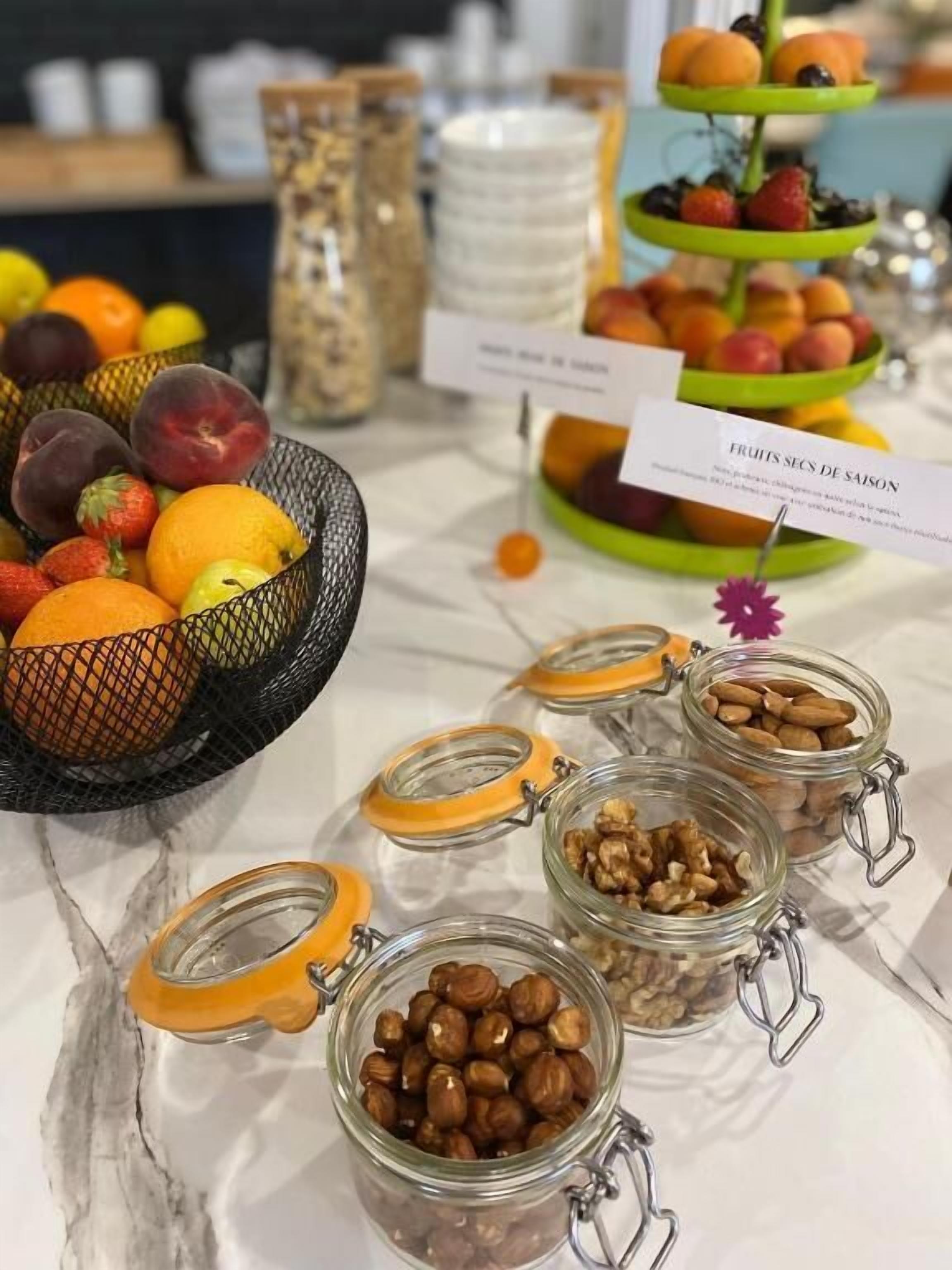 breakfast, lunch, dinner served; french cuisine