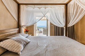 6 dormitorios, escritorio, tabla de planchar con plancha y cuna de viaje