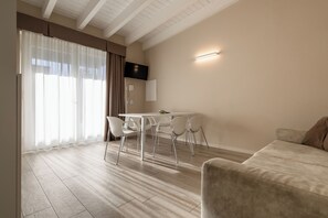 Appartement Supérieur, 1 chambre | Coin séjour