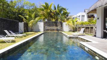 Outdoor pool, pool loungers