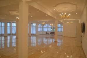 Reception hall - Le Jardin d'eden 2 (Abidjan)