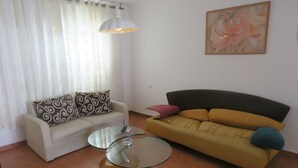 Departamento, 3 habitaciones | Área de sala de estar