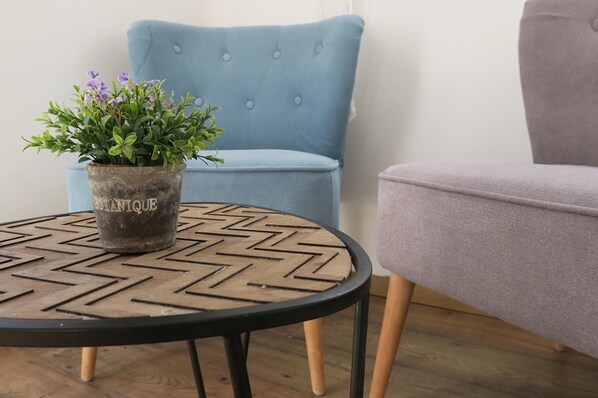 Apartment, 3 Bedrooms | Living area