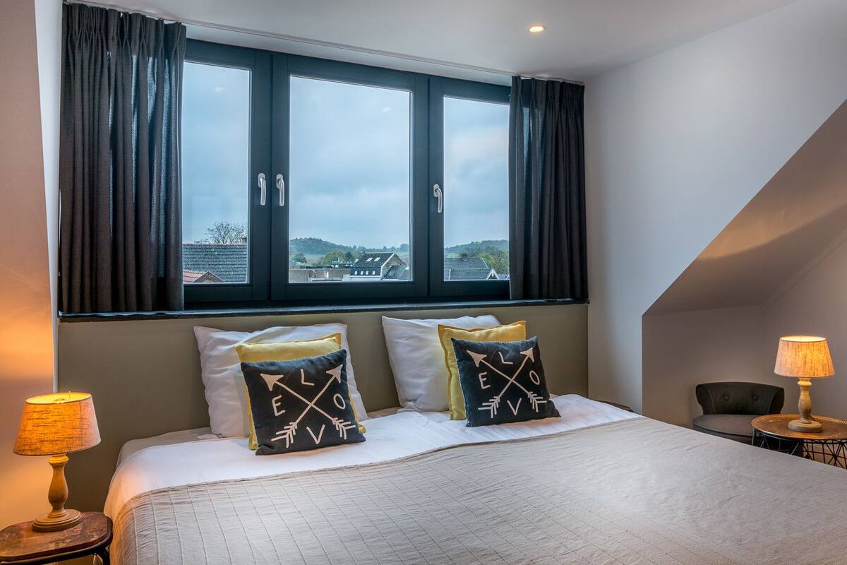 standard double room, 1 king bed, non smoking | 1 bedroom, free wifi