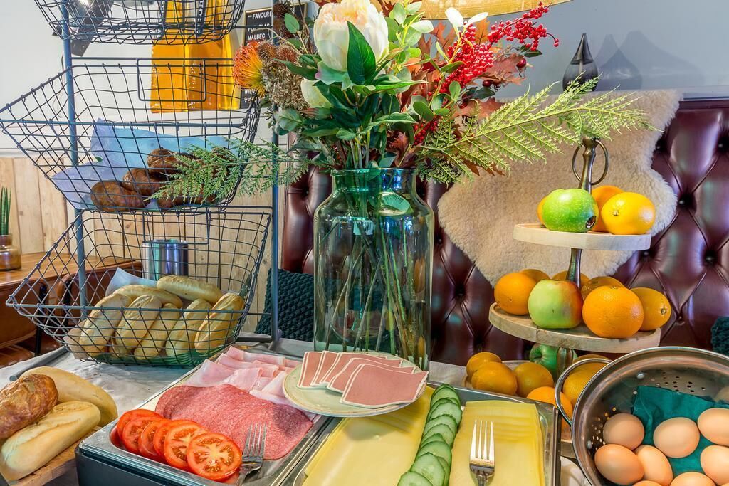 daily buffet breakfast (eur 15 per person)