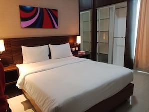 Standard-Doppelzimmer | Schreibtisch, kostenloses WLAN, Bettwäsche