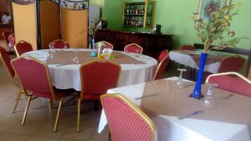 Desayuno continental incluido todos los días