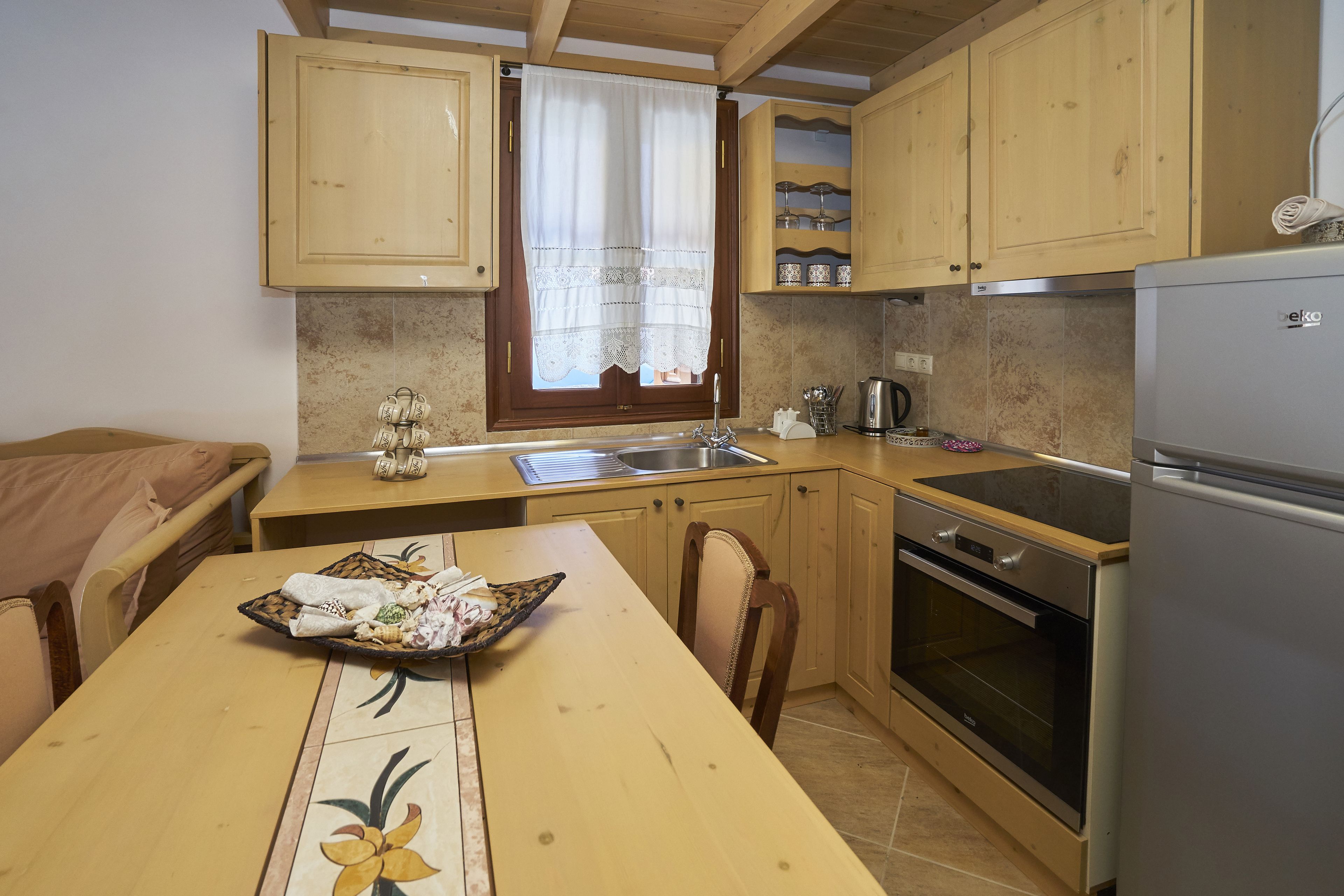 deluxe apartment, 2 bedrooms | 1 bedroom, premium bedding, in-room safe, individually decorated