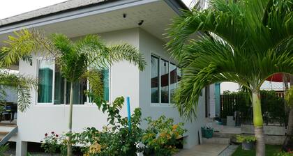 Mangogarden Guesthouse